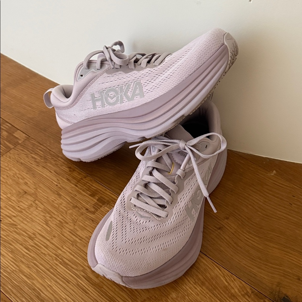 Hoka One One Bondi 8 Womens Size 7.5 B Purple Running Shoes Sneakers